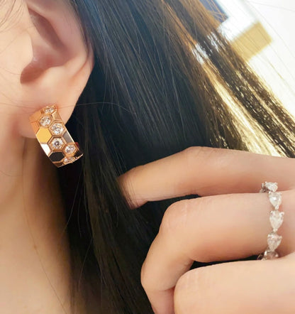 [Sophire Jewelry ]BEE LOVE DIAMOND HOOP EARRINGS