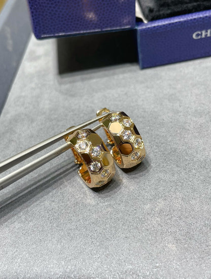 [Sophire Jewelry ]BEE LOVE DIAMOND HOOP EARRINGS