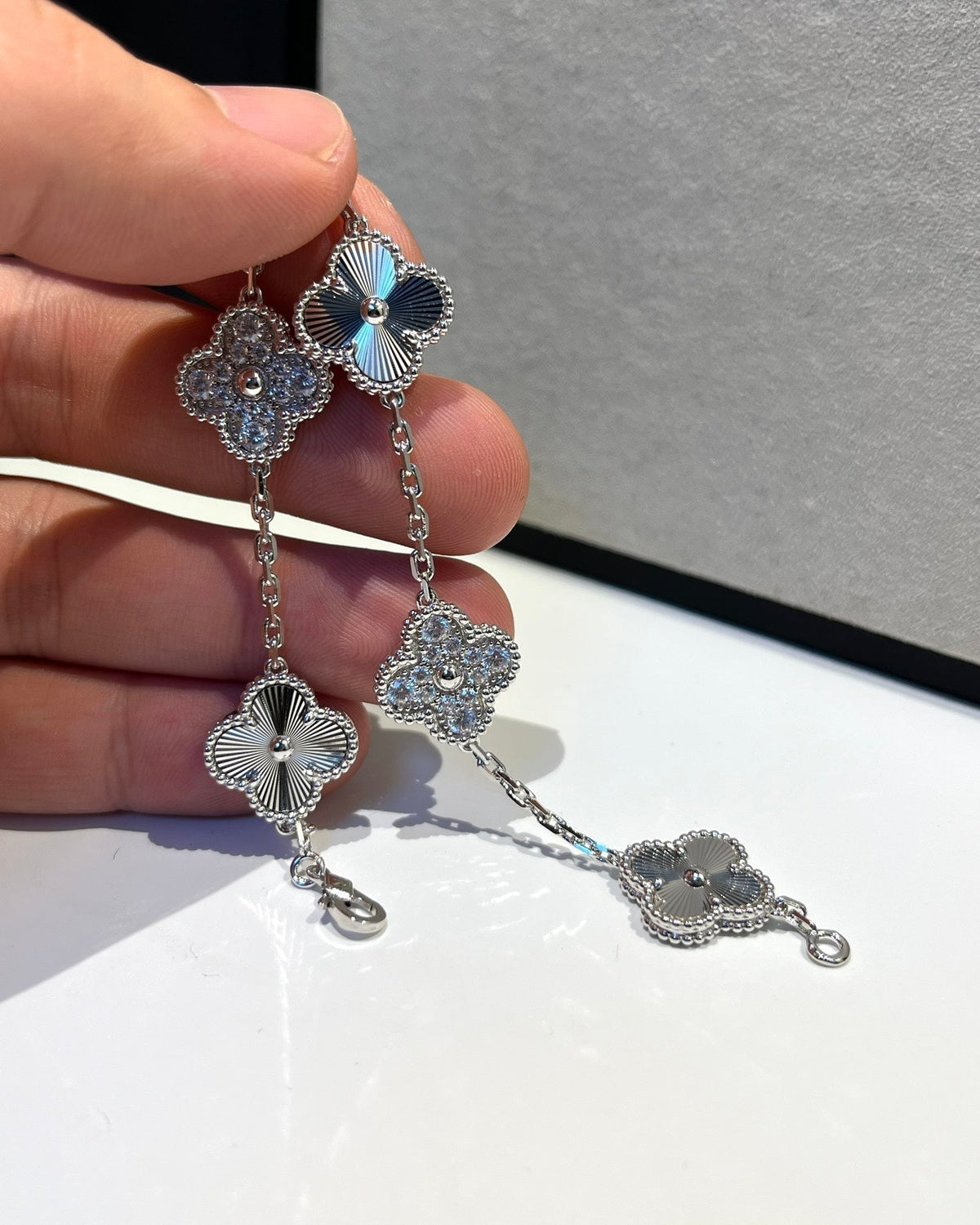 [Sophire Jewelry ] CLOVER 5 MOTIF LASER BRACELET COLLECTION