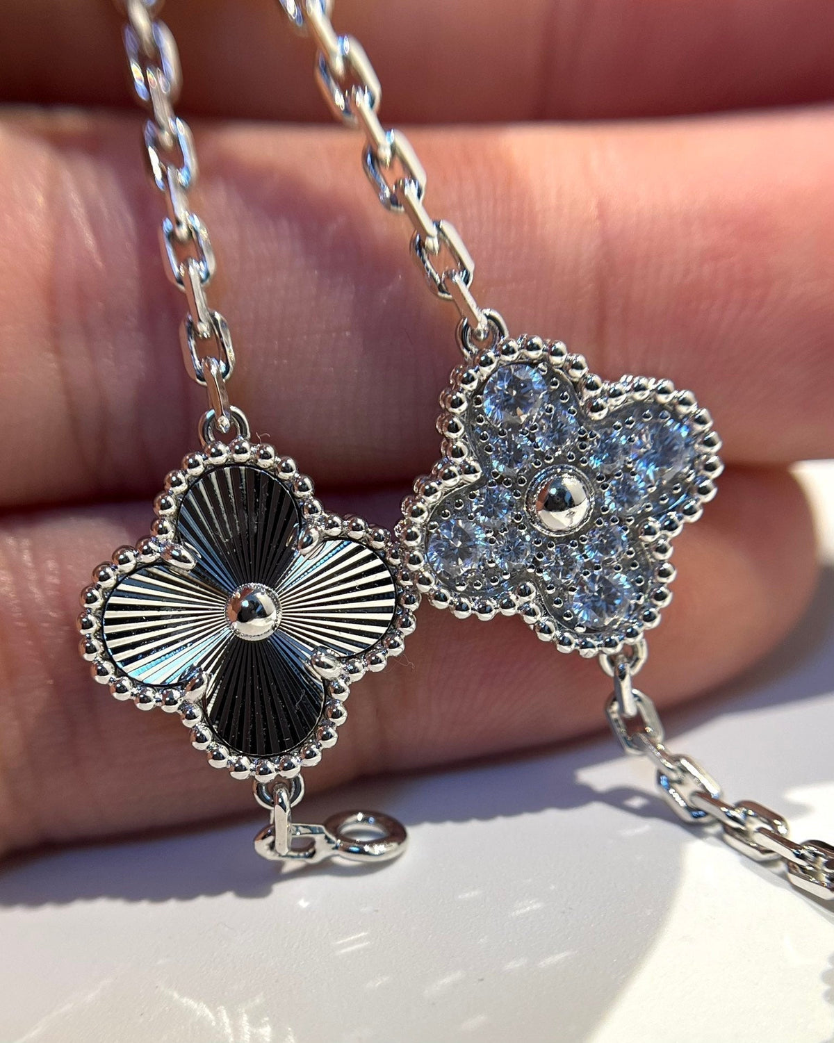 [Sophire Jewelry ] CLOVER 5 MOTIF LASER BRACELET COLLECTION