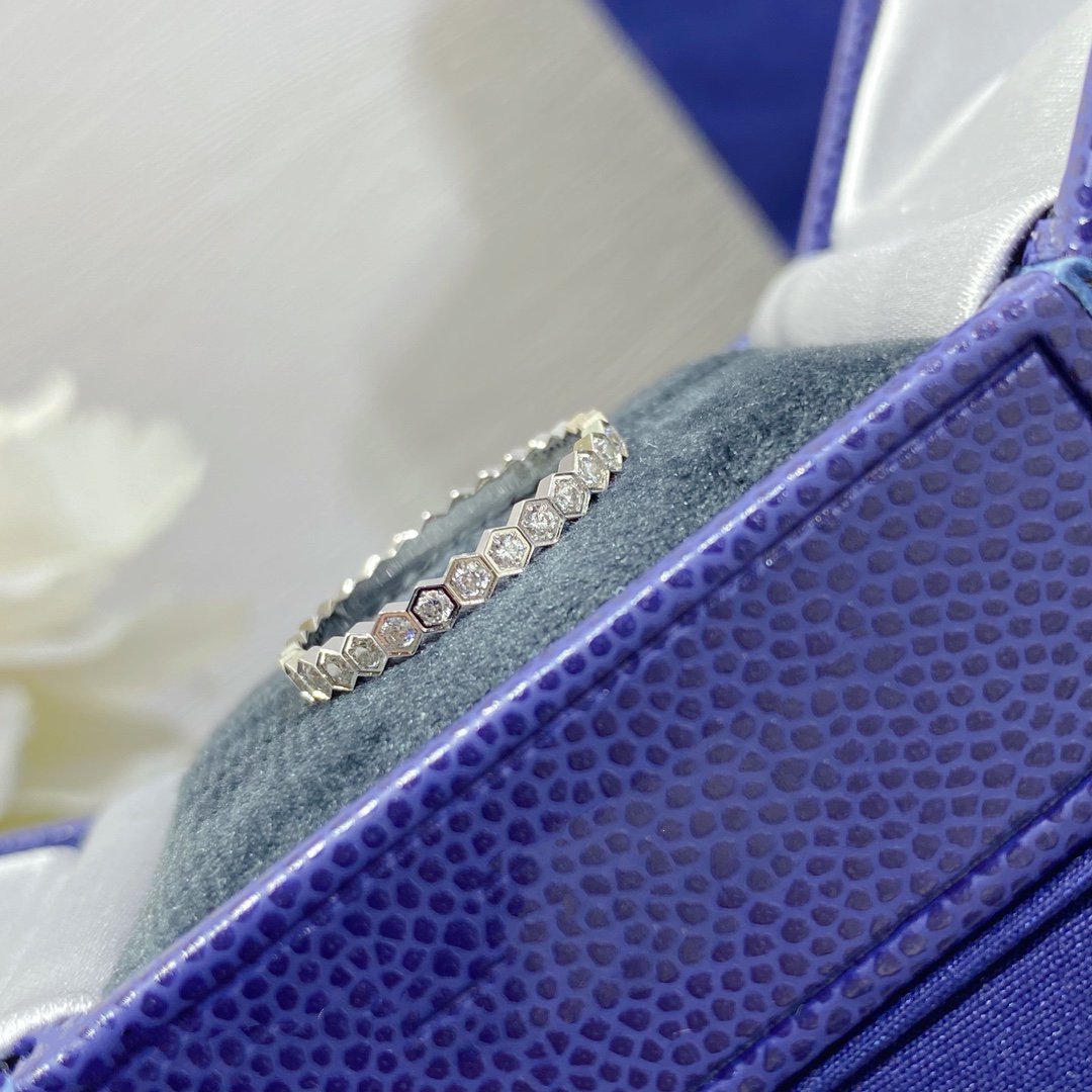 [Sophire Jewelry ]BEE LOVE DIAMOND PAVED SMALL RING