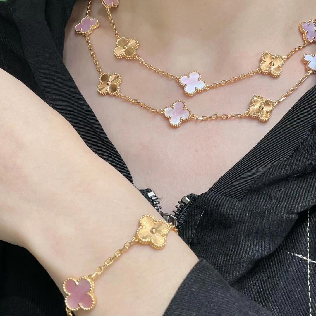 [Sophire Jewelry ]CLOVER 20 MOTIFS LASER PINK MOP NECKLACE