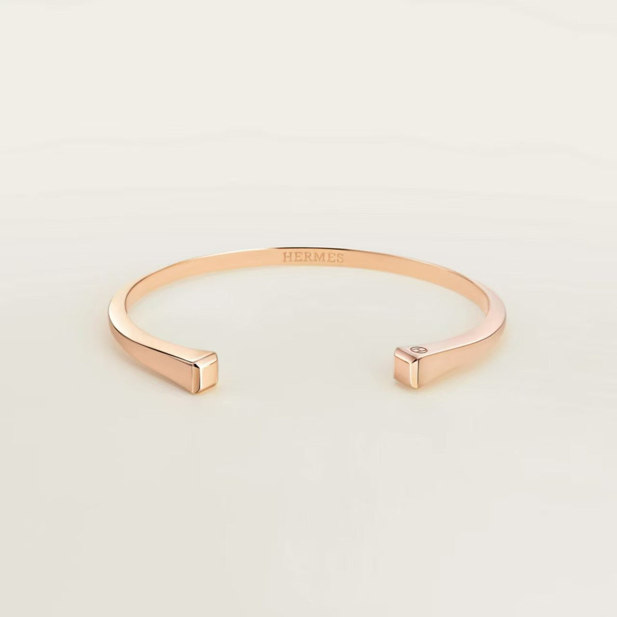 [Sophire Jewelry]CLOU DE FORGE SQUARE CONE STUDS OPEN CUFF ONE SIZE