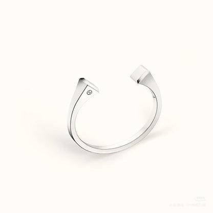 [Sophire Jewelry]CLOU DE FORGE SQUARE CONE STUDS OPEN CUFF ONE SIZE