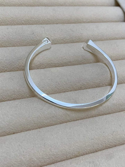 [Sophire Jewelry]CLOU DE FORGE SQUARE CONE STUDS OPEN CUFF ONE SIZE