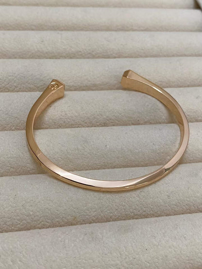 [Sophire Jewelry]CLOU DE FORGE SQUARE CONE STUDS OPEN CUFF ONE SIZE