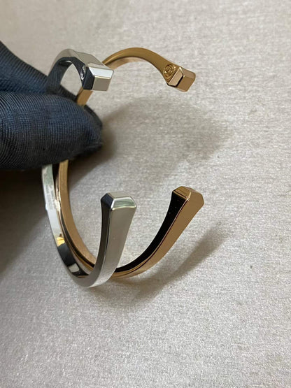 [Sophire Jewelry]CLOU DE FORGE SQUARE CONE STUDS OPEN CUFF ONE SIZE