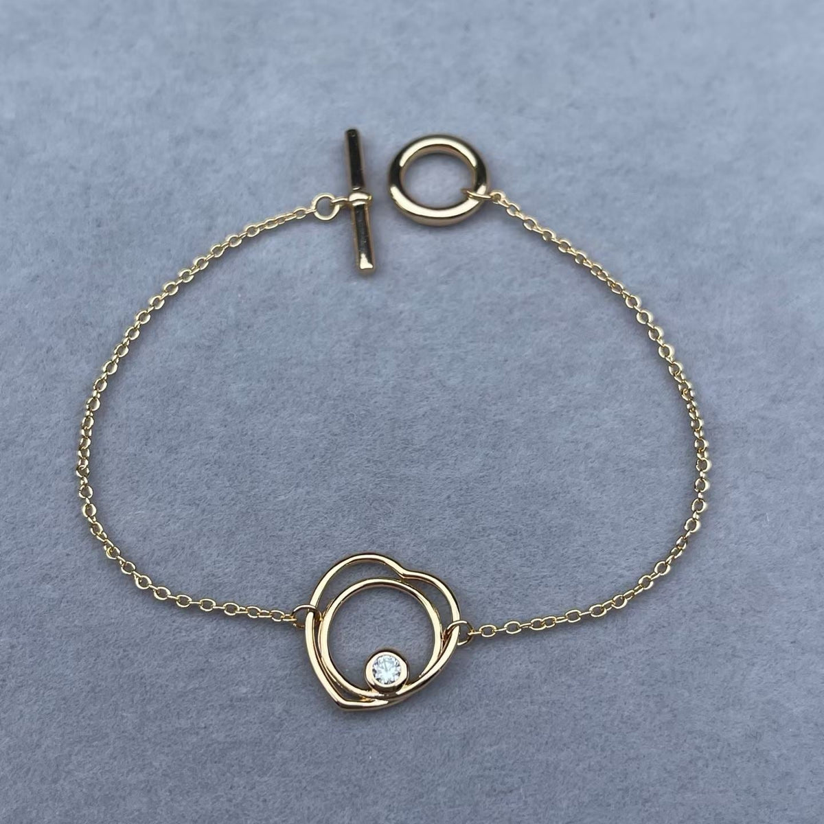 [Sophire Jewelry]HOLLOW HEART SINGLE DIAMOND BRACELET