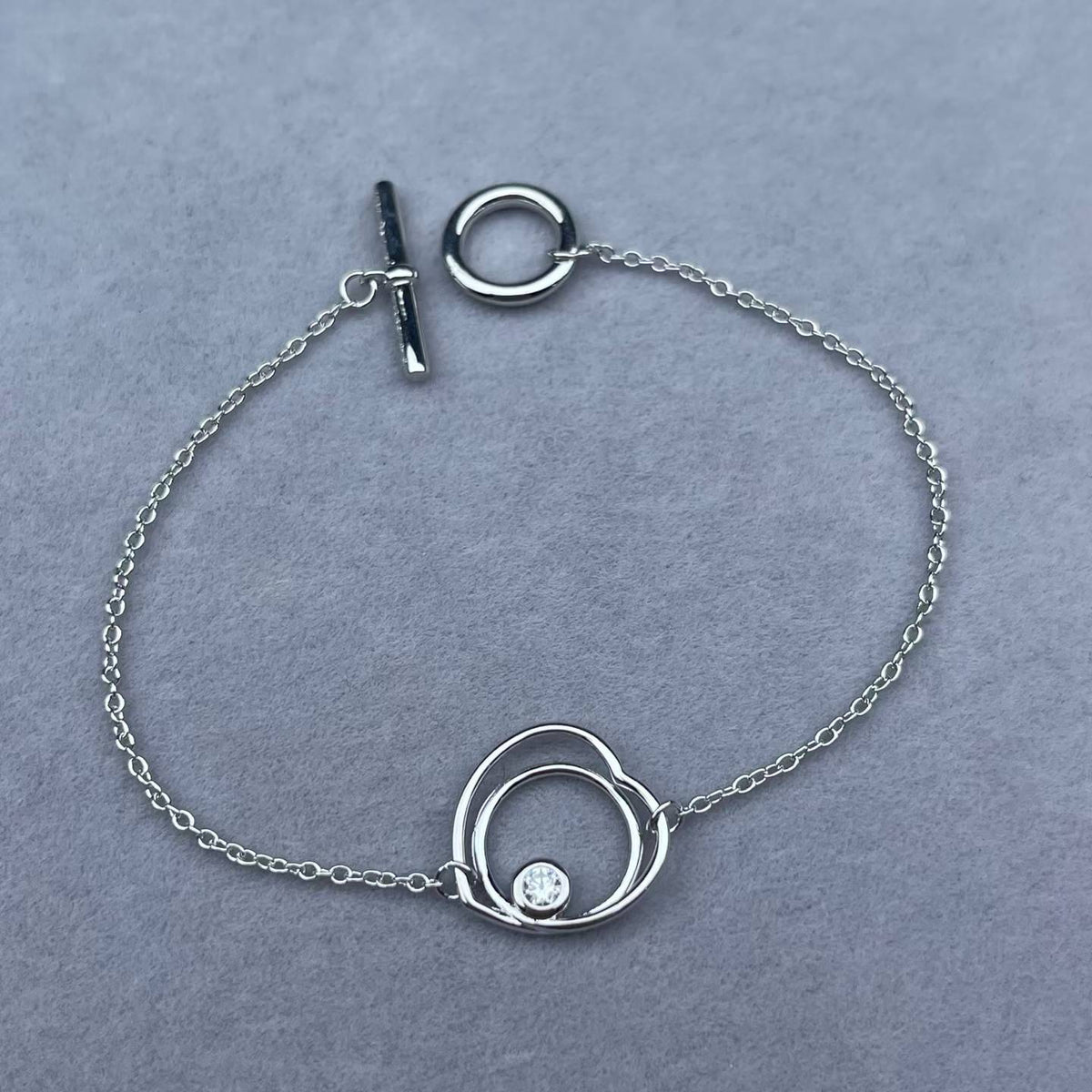 [Sophire Jewelry]HOLLOW HEART SINGLE DIAMOND BRACELET