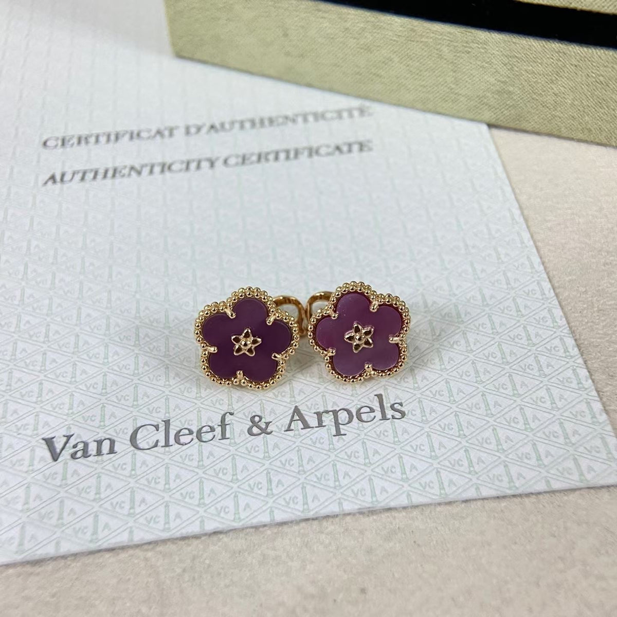 [Sophire Jewelry]NEW PURPLE PLUM FRAGRANCE PLUM BLOSSOM GOLD EARRINGS