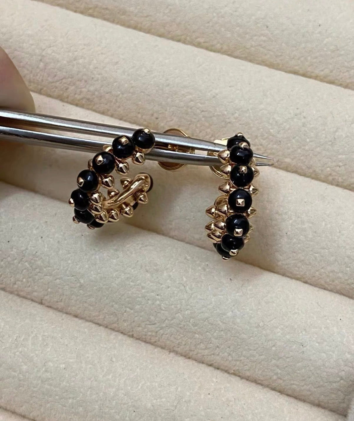 [Sophire Jewelry]CLASH COLLECTION AGATE CHALCEDONY STUD EARRINGS