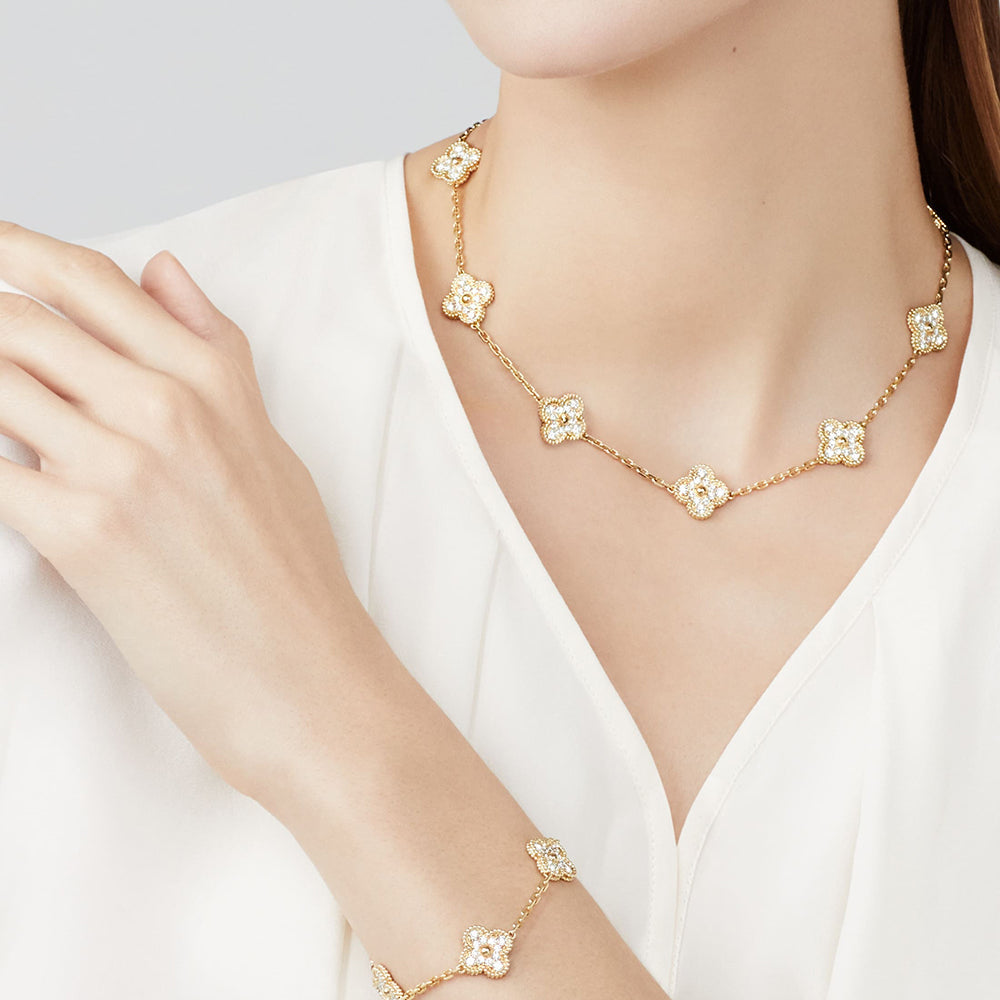 [Sophire Jewelry ]CLOVER 10 MOTIFS DIAMOND NECKLACE