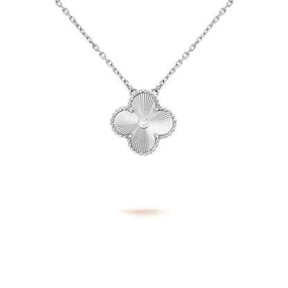 [Sophire Jewelry ]CLOVER  15MM DIAMOND LASER NECKLACE SILVER