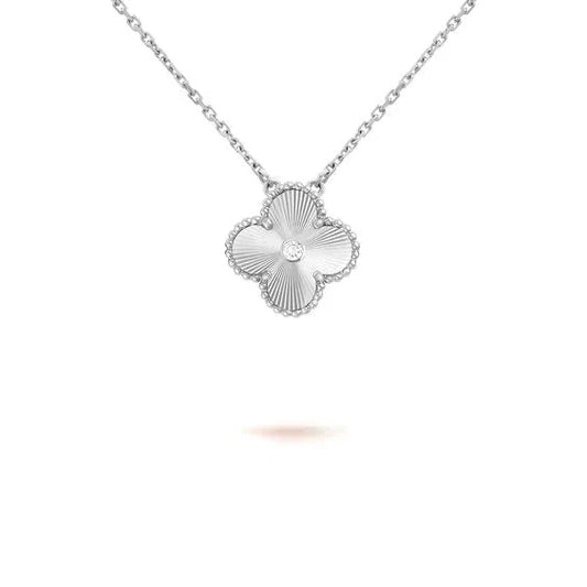 [Sophire Jewelry ]CLOVER  15MM DIAMOND LASER NECKLACE SILVER