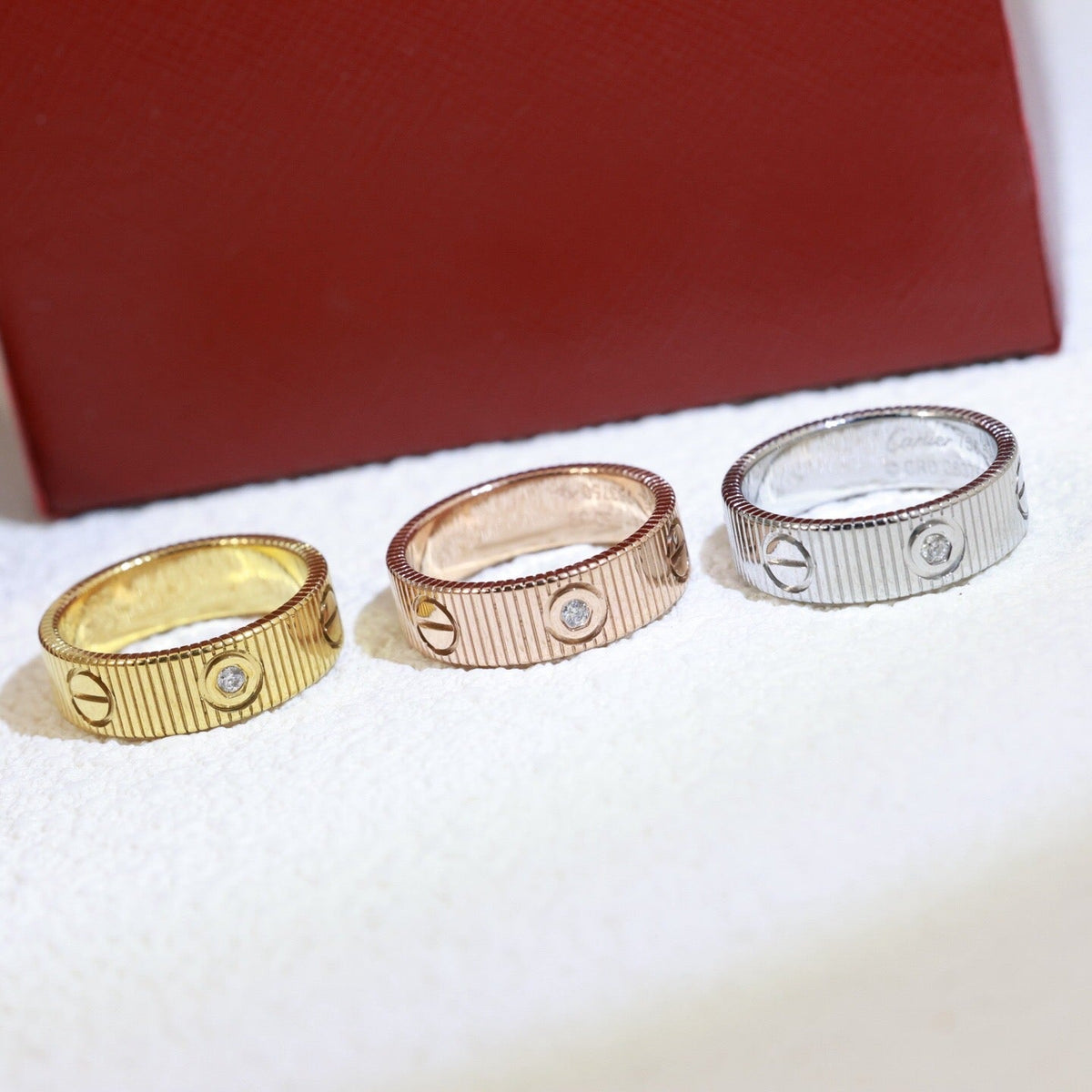 [Sophire Jewelry]LOVE 6.5MM UNLIMITED 3 DIAMONDS RING