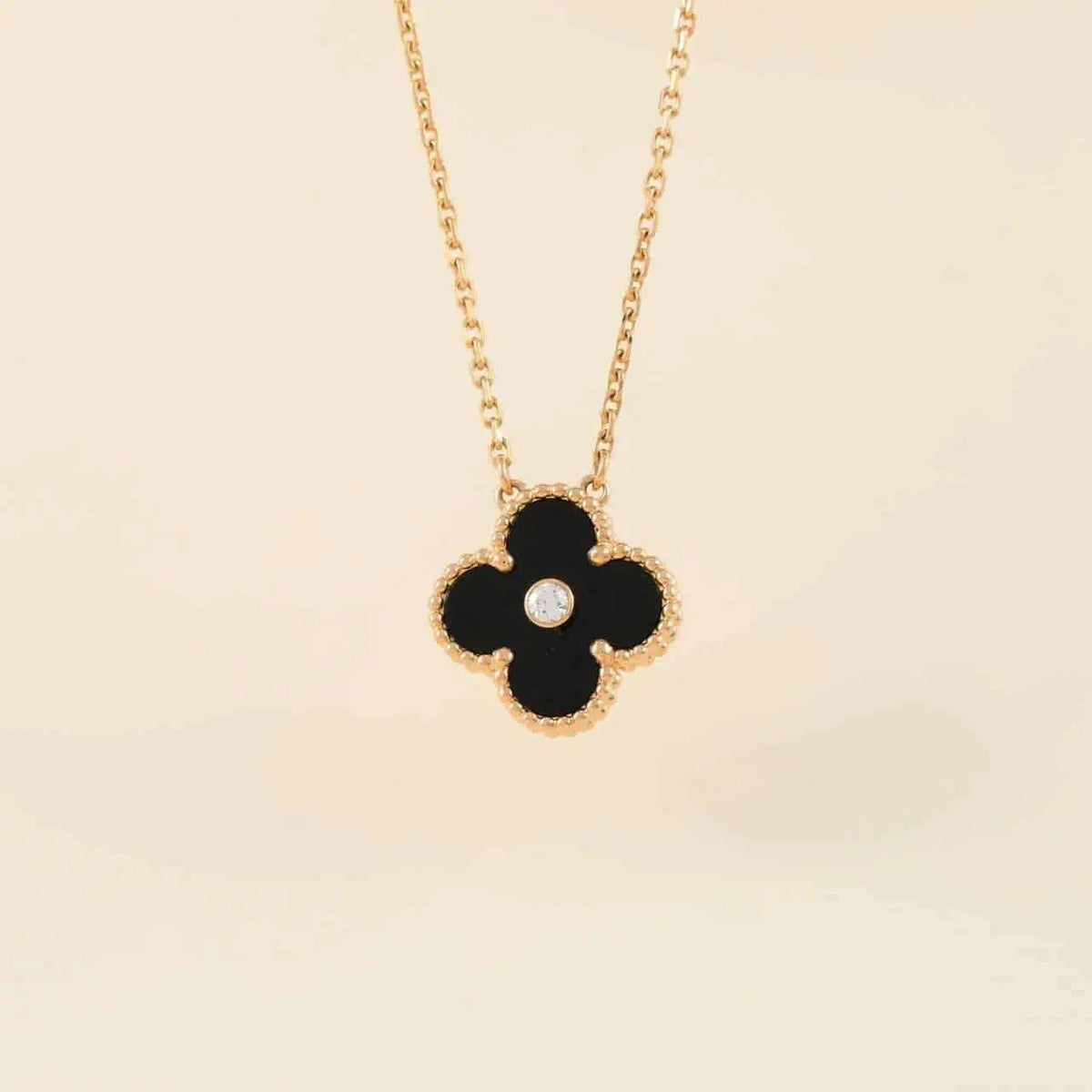 [Sophire Jewelry ]CLOVER 15MM DIAMOND ONYX NECKLACE