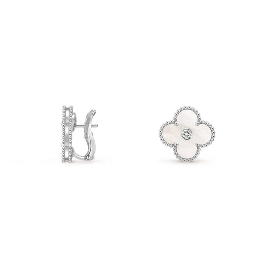 [Sophire]15MM CLOVER FLOWER STUD EARRINGS DIAMOND-WHITE GOLD COLLECTION