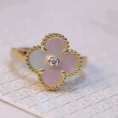 [Sophire Jewelry ]CLOVER PINK MOP RING GOLD DIAMOND