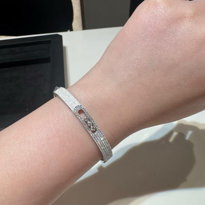 [Sophire Jewelry]Move Noa Ciselé half pavé bangle