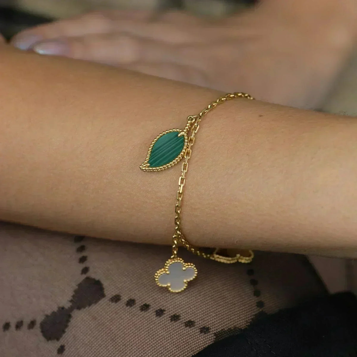 [Sophire Jewelry ]LUCKY SPRING 5 MOTIF GOLD BRACELET
