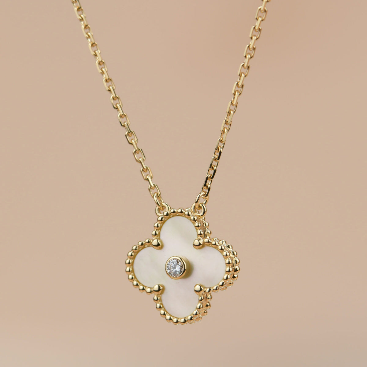 [Sophire Jewelry ]CLOVER 15MM DIAMOND GOLD MOTHER OF PEARL NECKLACE