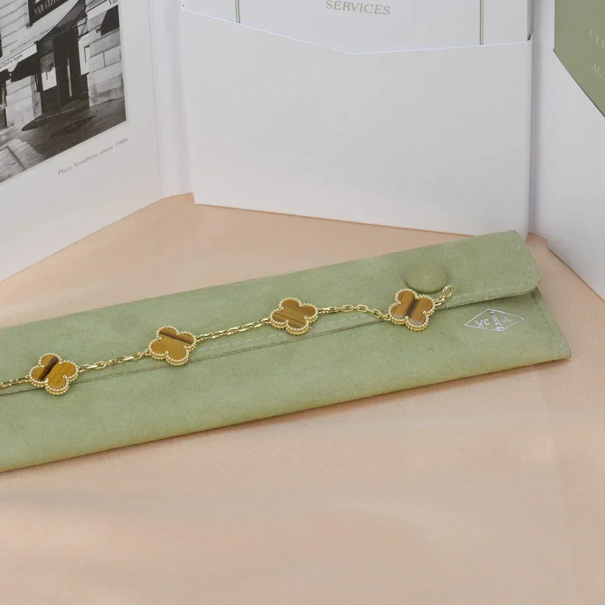 [Sophire Jewelry ] CLOVER 5 MOTIFS TIGER EYE BRACELET COLLECTION