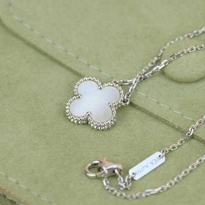 [Sophire Jewelry ]CLOVER  15MM WHITE MOTHER-OF-PEARL SILVER