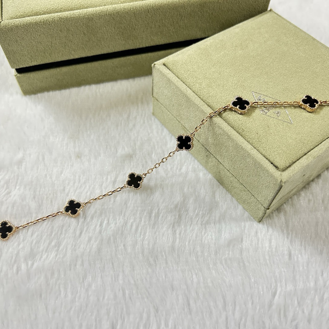[Sophire Jewelry ]CLOVER 6 MOTIF  ONYXS BRACELET