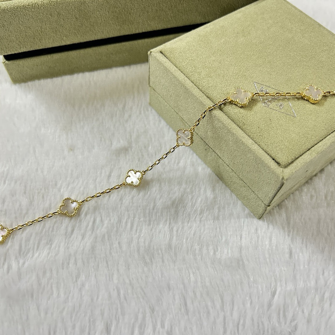 [Sophire Jewelry ]CLOVER 6 MOTIF WHITE MOP BRACELET