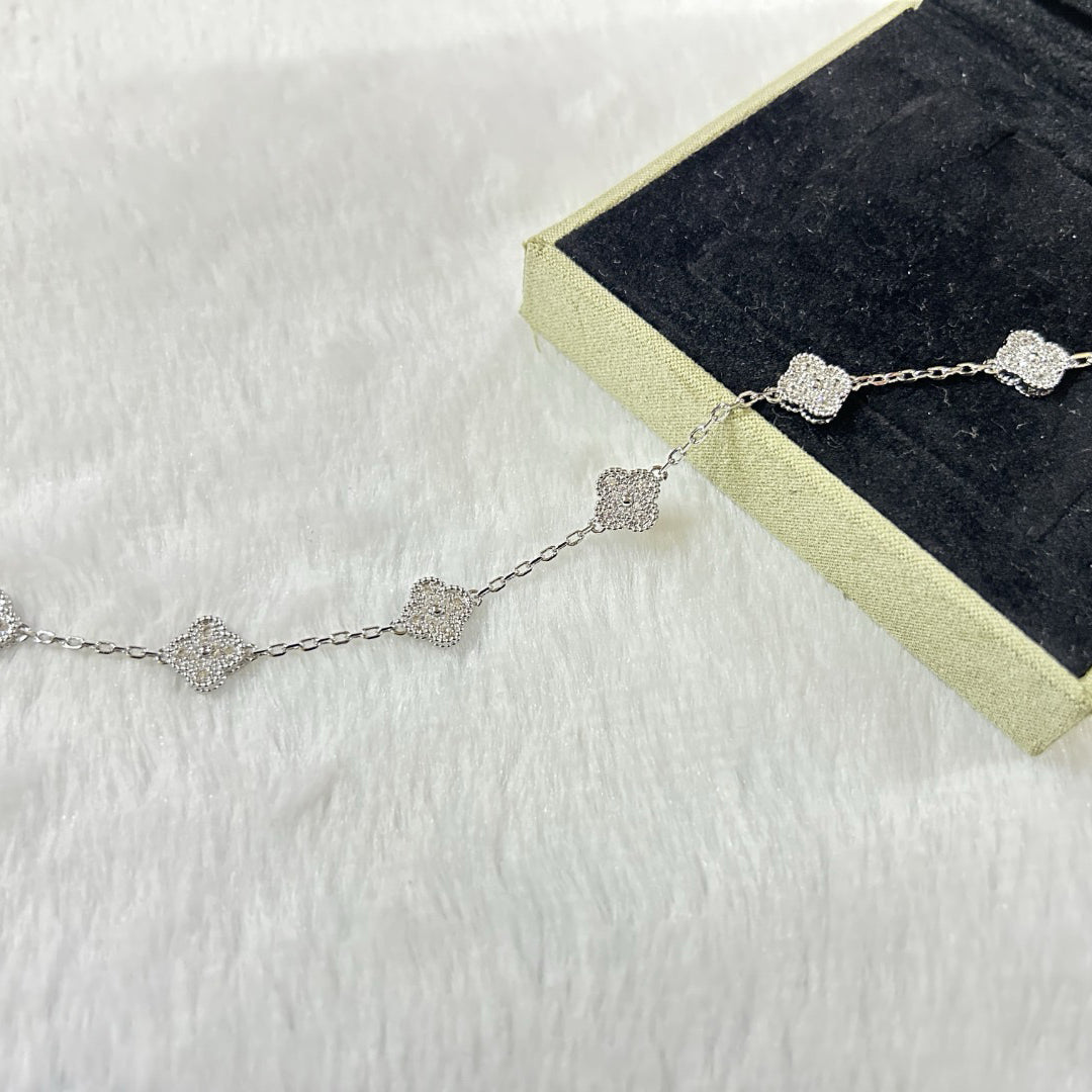 [Sophire Jewelry ]CLOVER 6 MOTIF DIAMOND BRACELET