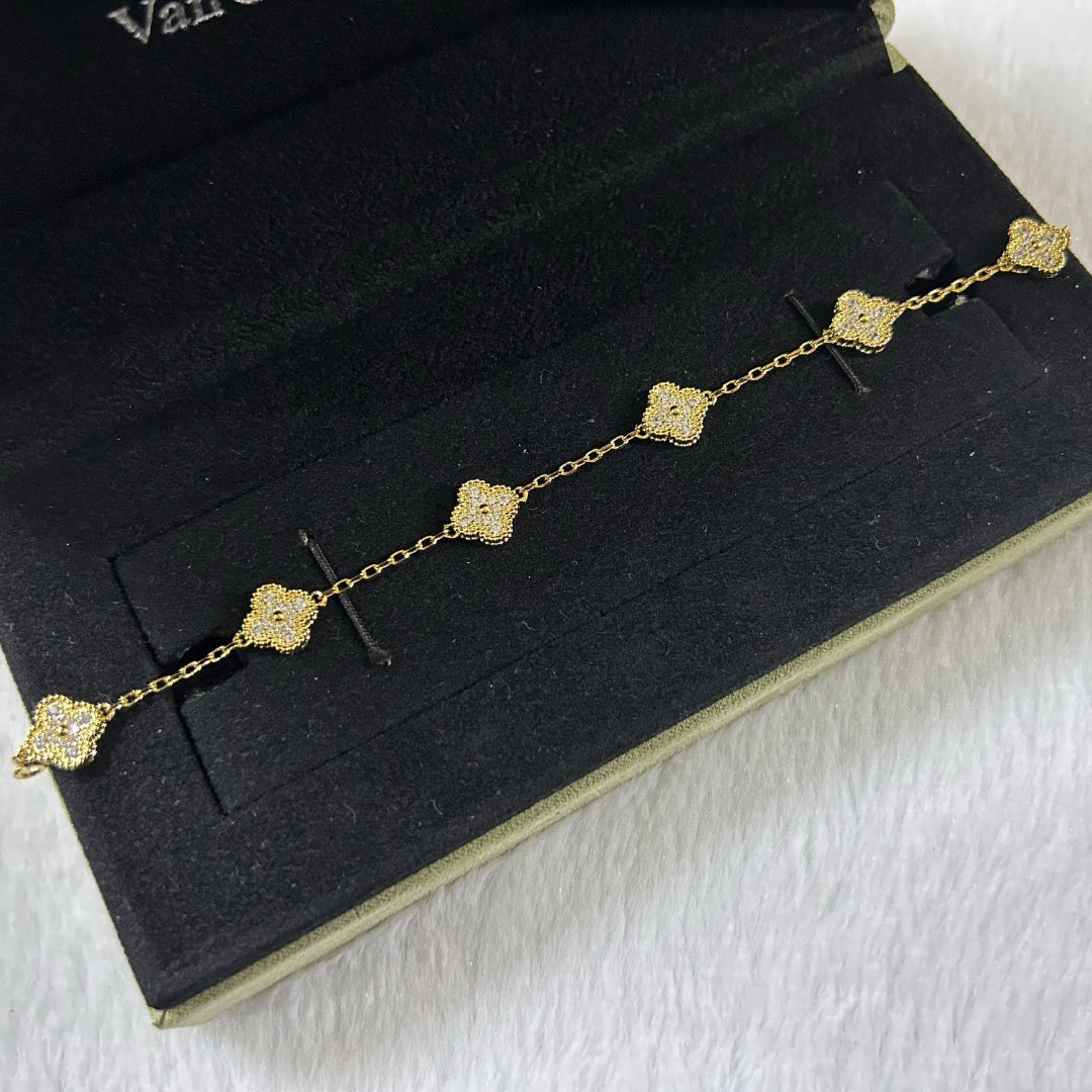 [Sophire Jewelry ]CLOVER 6 MOTIF DIAMOND BRACELET