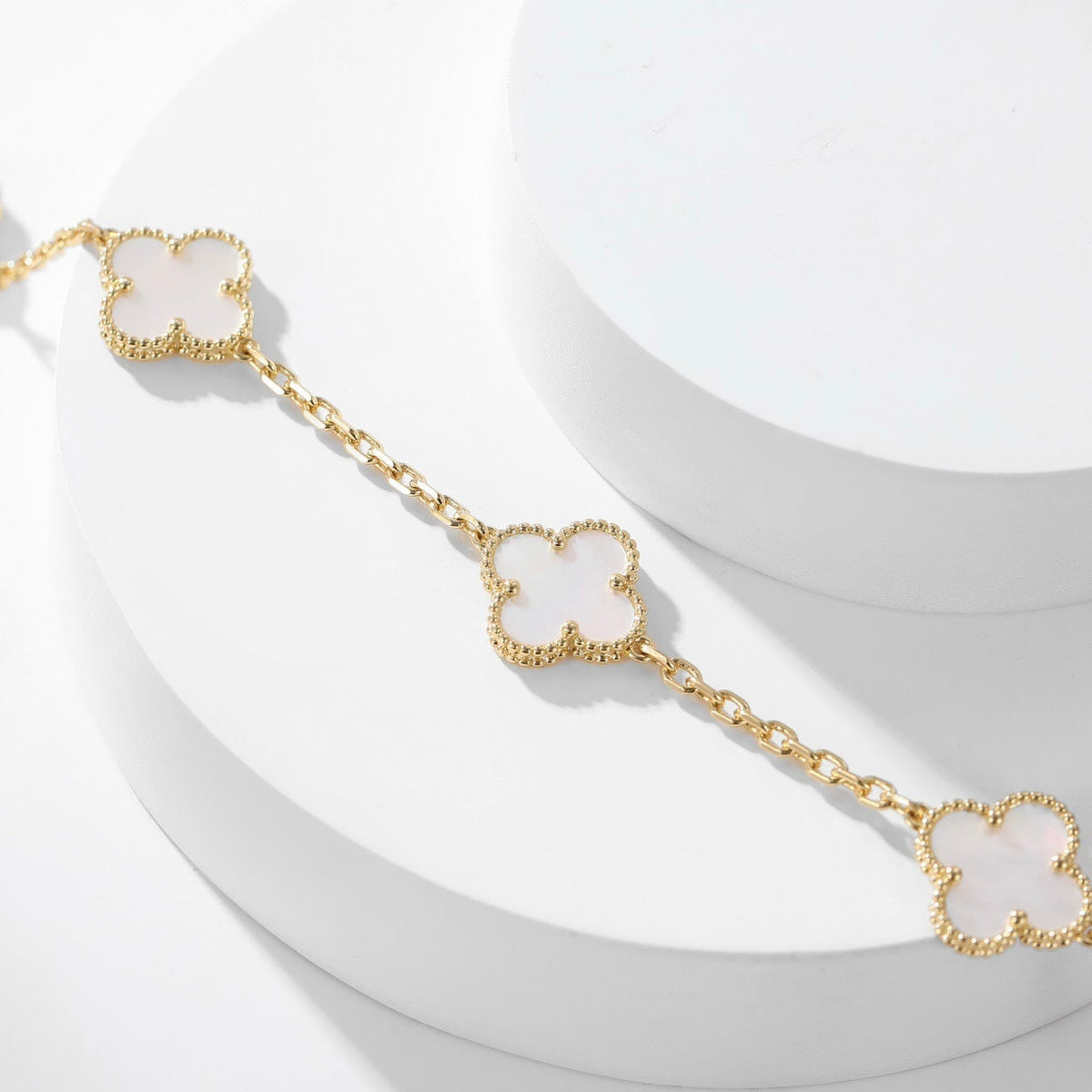 [Sophire Jewelry ]CLOVER 10 MOTIFS WHITE MOTHER OF PEARL NECKLACE