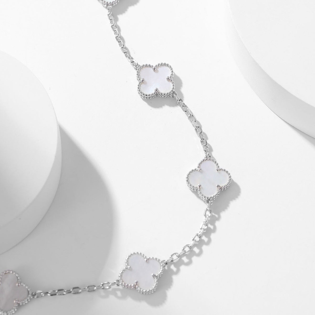 [Sophire Jewelry ]CLOVER 10 MOTIFS WHITE MOTHER OF PEARL NECKLACE