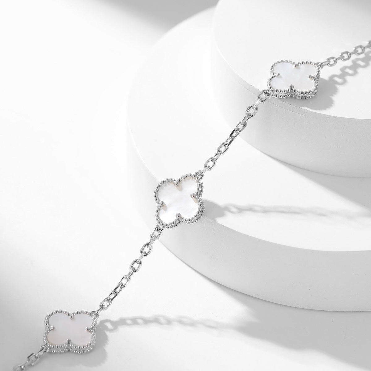 [Sophire Jewelry ]CLOVER 10 MOTIFS WHITE MOTHER OF PEARL NECKLACE