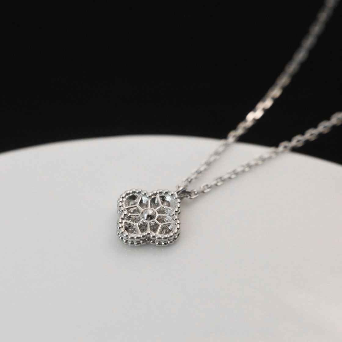 [Sophire Jewelry ]CLOVER MINI 9.5MM PENDANT DIAMOND NECKLACE