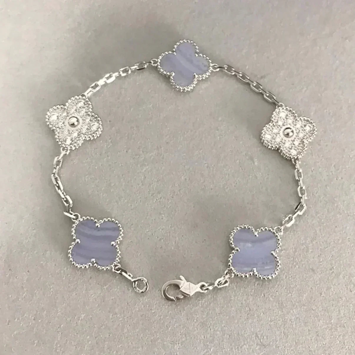 [Sophire Jewelry ] CLOVER 5 MOTIF PURPLE CHALCEDONY BRACELET COLLECTION