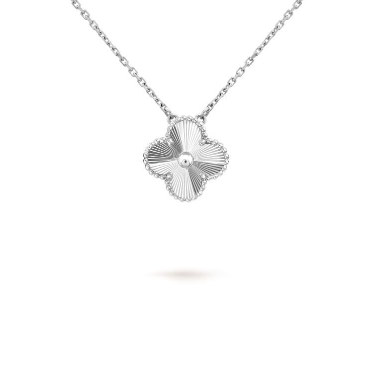 [Sophire Jewelry ]CLOVER 15MM LASER NECKLACE SILVER