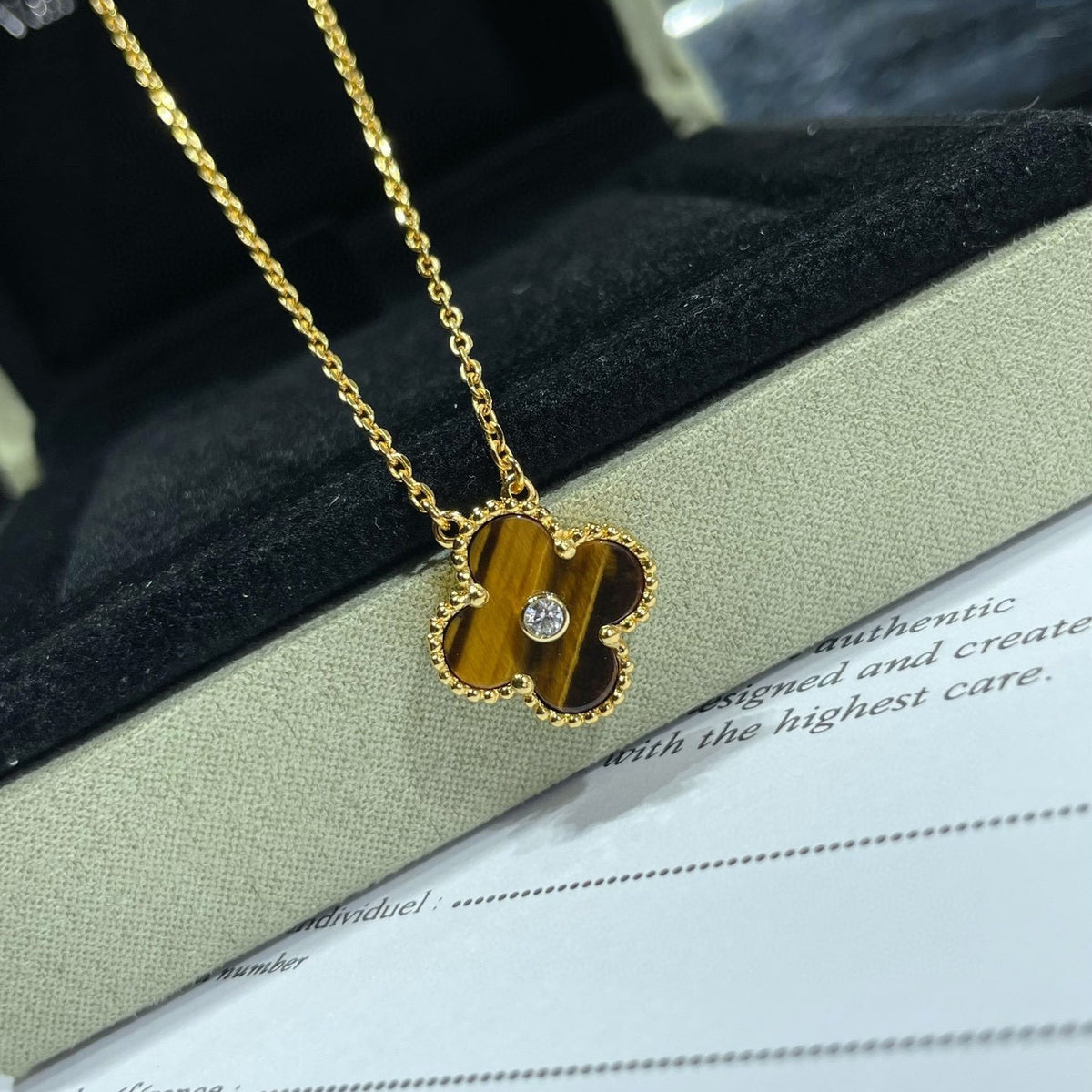 [Sophire Jewelry ]CLOVER 15MM DIAMOND AND YELLOW TIGER'S EYE AGATE necklace