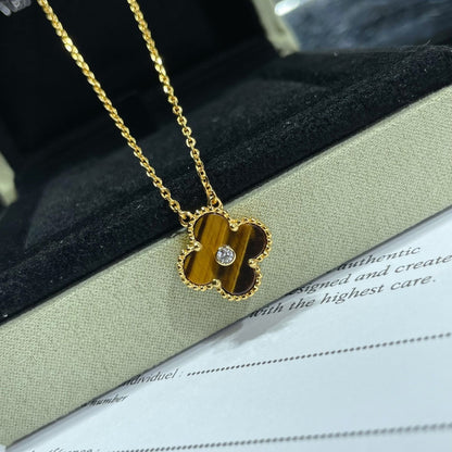 [Sophire Jewelry ]CLOVER 15MM DIAMOND AND YELLOW TIGER'S EYE AGATE necklace