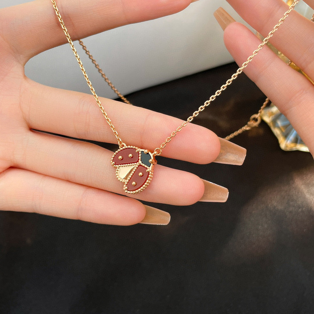 [Sophire Jewelry ]LUCKY  CARNELIANS LADYBUG NECKLACE