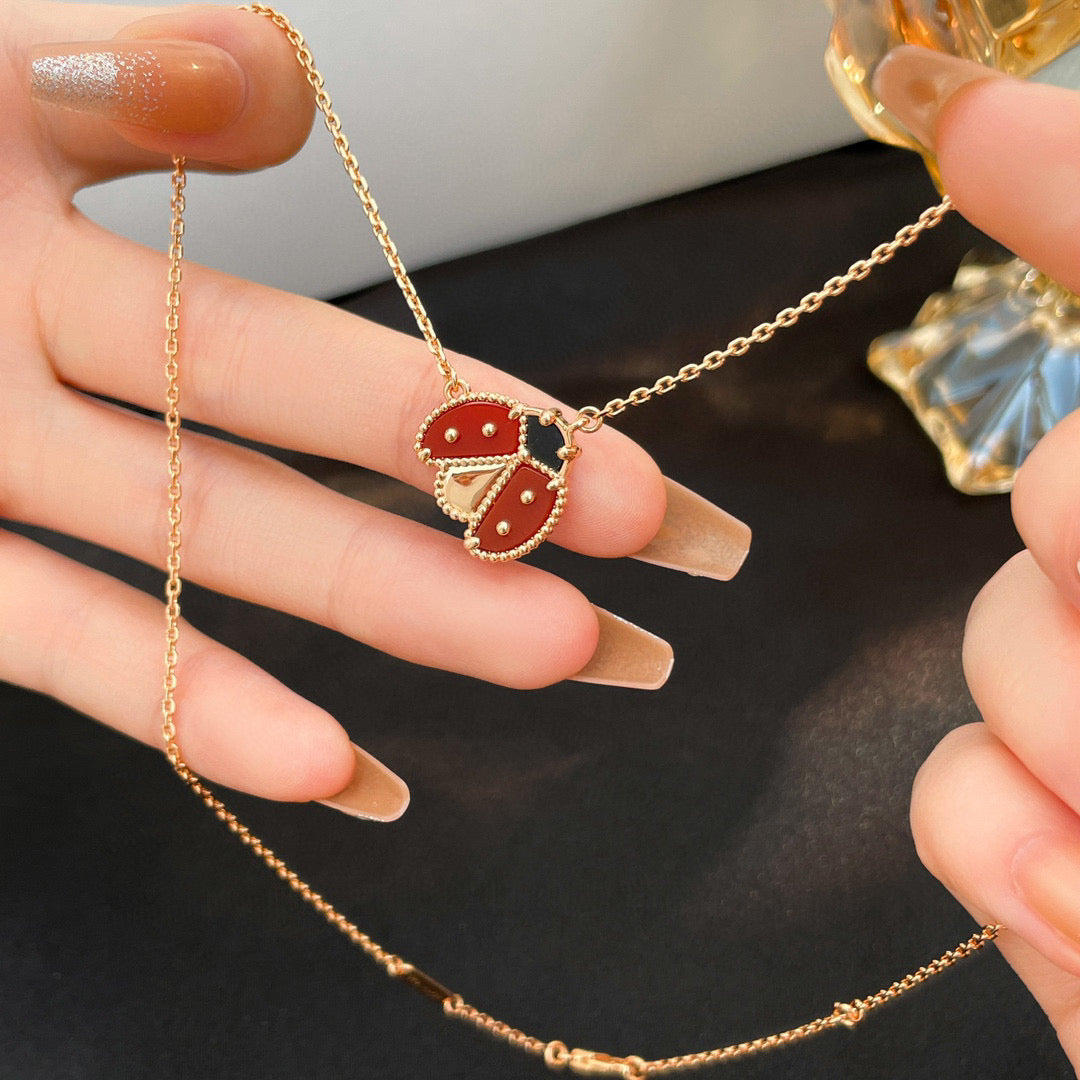 [Sophire Jewelry ]LUCKY  CARNELIANS LADYBUG NECKLACE