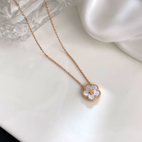 [Sophire Jewelry ]LUCKY  WHITE MOP  PLUM BLOSSOM NECKLACE