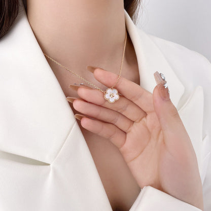 [Sophire Jewelry ]LUCKY  WHITE MOP  PLUM BLOSSOM NECKLACE