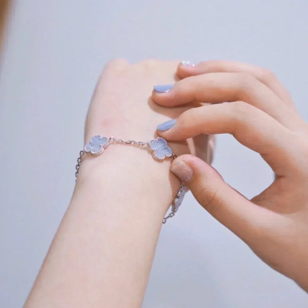 [Sophire Jewelry ] CLOVER 5 MOTIF PURPLE CHALCEDONY BRACELET COLLECTION