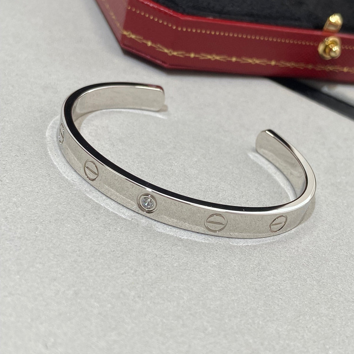 [Sophire Jewelry ]LOVE BRACELET 6.1MM 1 DIAMOND OPEN CUFF