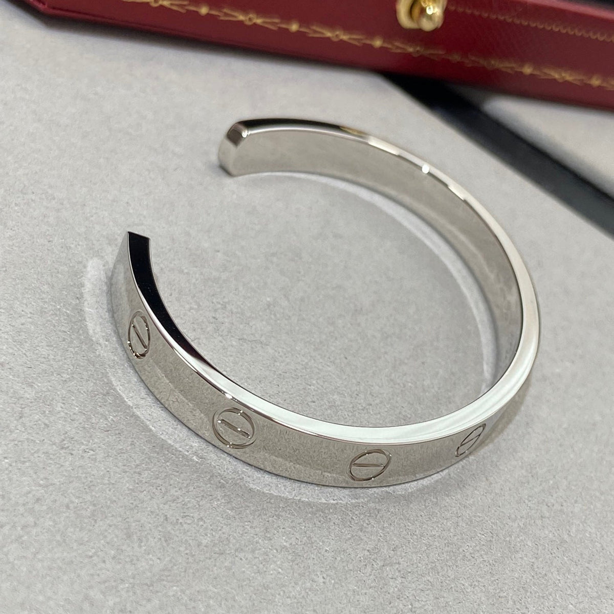 [Sophire Jewelry ]LOVE BRACELET 6.1MM 1 DIAMOND OPEN CUFF