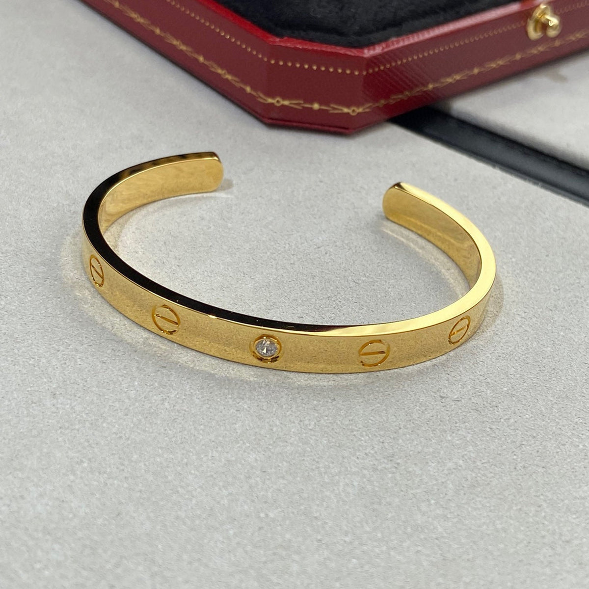 [Sophire Jewelry ]LOVE BRACELET 6.1MM 1 DIAMOND OPEN CUFF