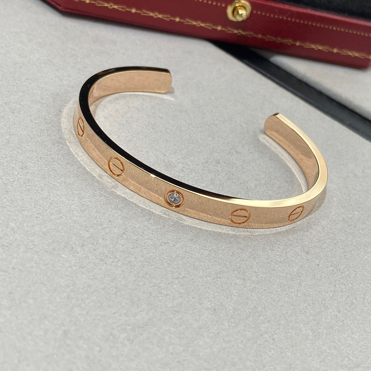 [Sophire Jewelry ]LOVE BRACELET 6.1MM 1 DIAMOND OPEN CUFF