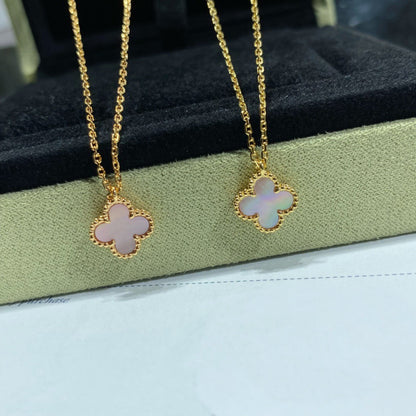 [Sophire Jewelry ]CLOVER 9.5MM PINK MOTHER OF PEARL SINGLE FLOWER NECKLACE