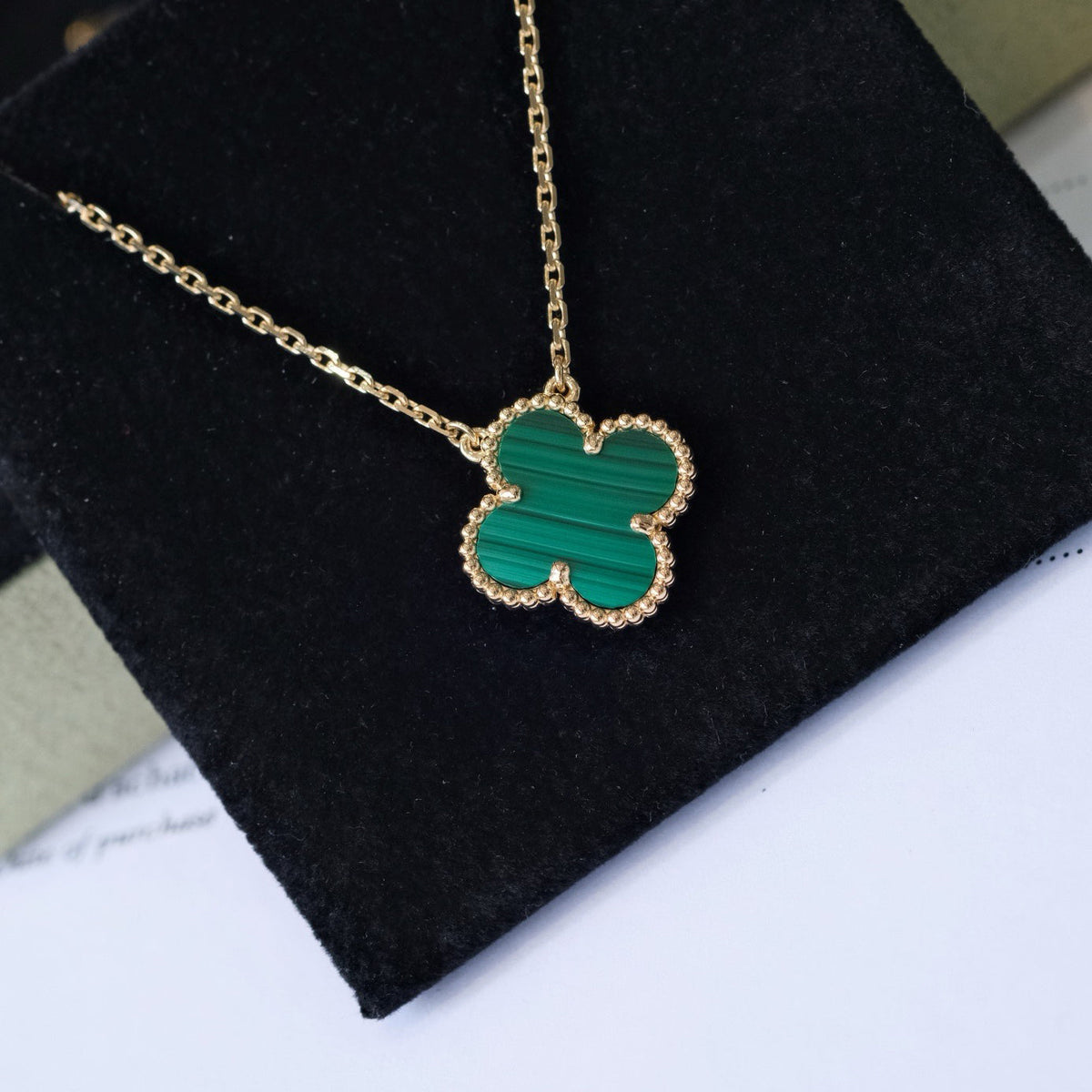 [Sophire Jewelry ]CLOVER 15MM MALACHITE SINGLE FLOWER  NECKLACE
